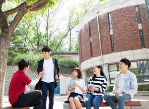 학과 행사를 통한 교수?재학생-졸업생의 교류